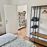 Holiday home Csodakertes Kishaz Balatonfuzfon *