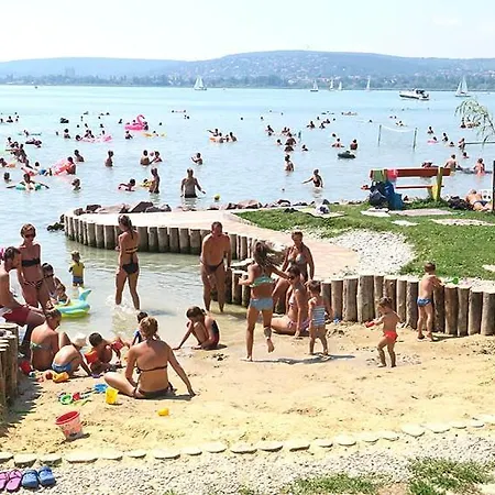 Csodakertes Kishaz Balatonfuzfon Holiday home *