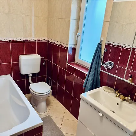 Csodakertes Kishaz Balatonfuzfon * Balatonfůzfő