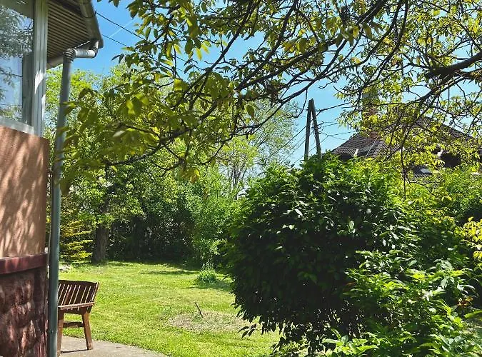 Csodakertes Kisház Balatonfűzfőn * Balatonfůzfő