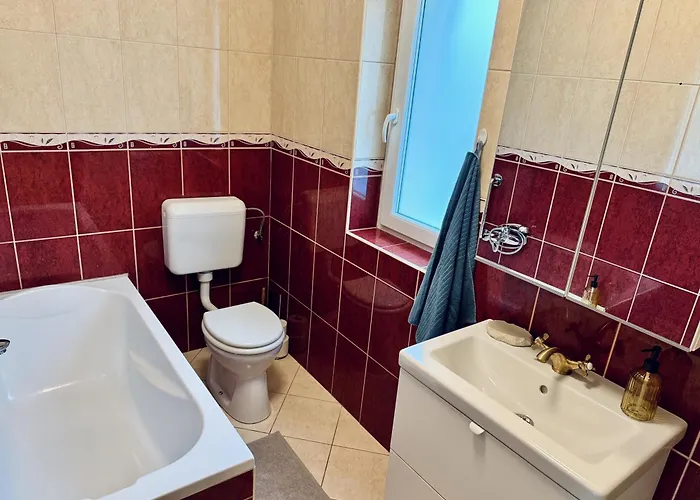 Csodakertes Kishaz Balatonfuzfon * Balatonfůzfő