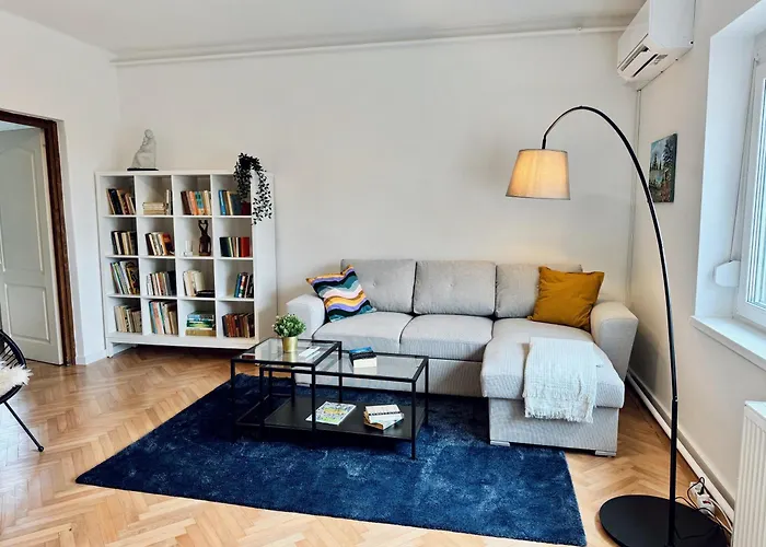 別荘 Csodakertes Kishaz Balatonfuzfon *