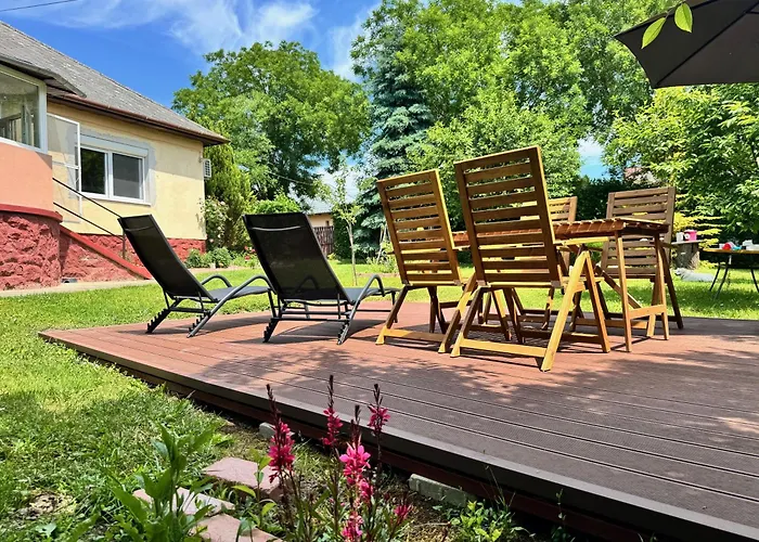 別荘 Csodakertes Kishaz Balatonfuzfon *